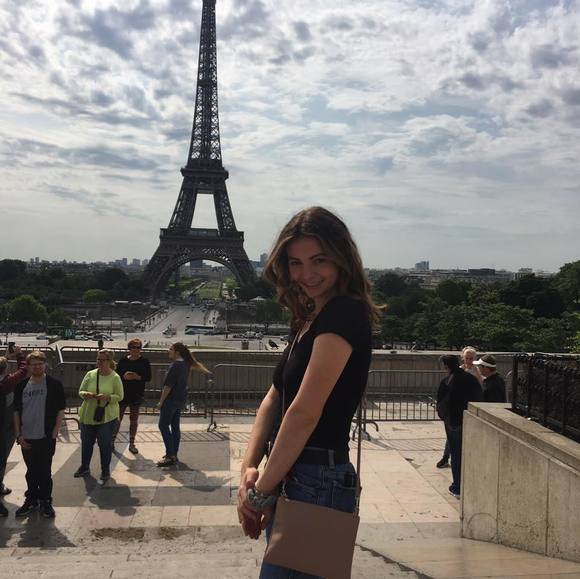 Meet your Posher, Elyse - Picture 1 of 1